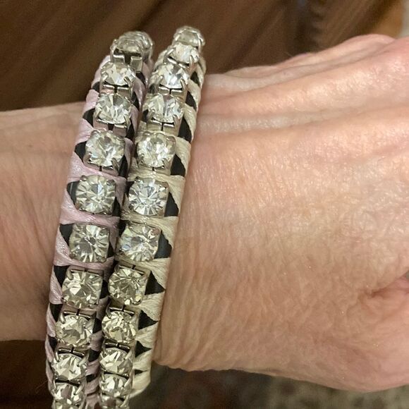 NWOT Set of 2 Bangle Bracelets with Large Faux Stones. - Picture 4 of 4